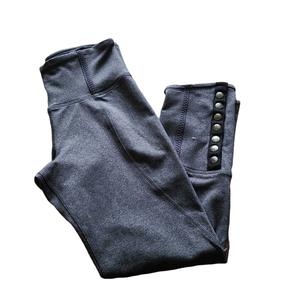 lululemon athletica Pants - Lululemon SNAP ME UP gray slip-on stretchy snap cuffs capri  crops pants
